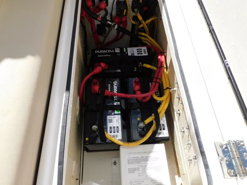 Slide: The Image of Pursuit 325 Dual Console 2016 - 5918219