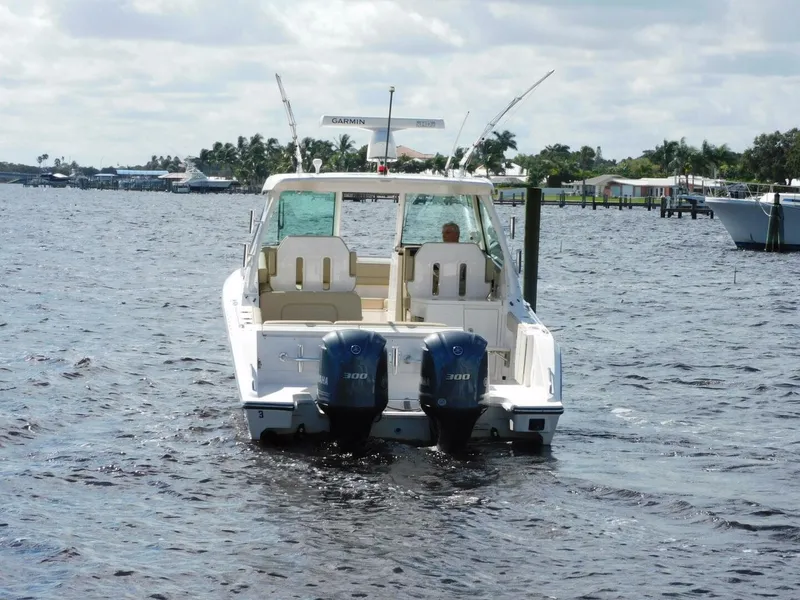 Slide: The Image of Pursuit 325 Dual Console 2016 - 5918223