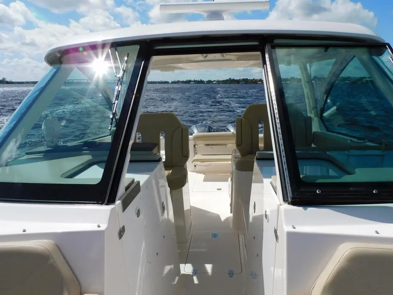 Slide: The Image of Pursuit 325 Dual Console 2016 - 5918193