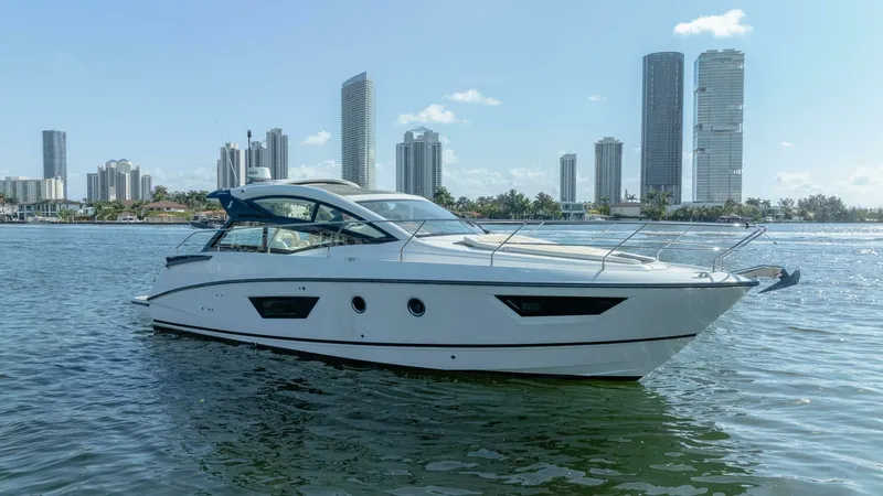 Slide: The Image of Beneteau 40 - Tis the Seasun - Exterior Profile 2017 Beneteau 40 Gran Turismo - Tis the Seasun - 7680061