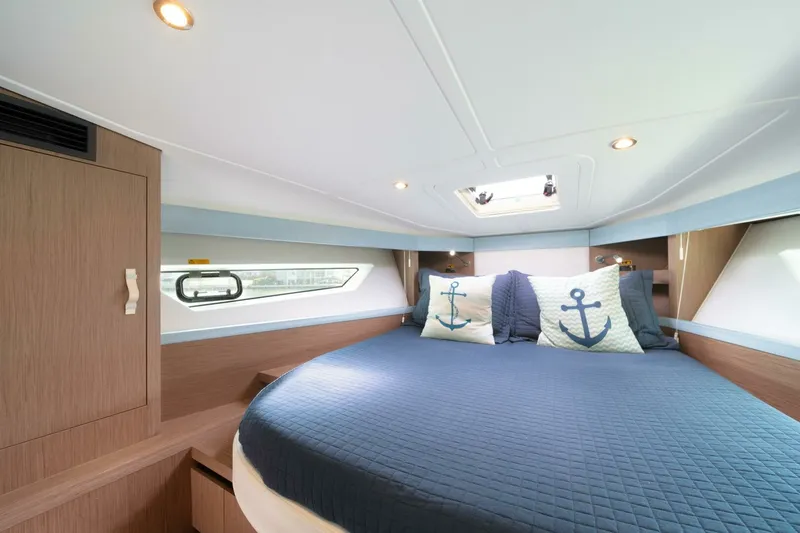 Slide: The Image of Beneteau 40 - Tis the Seasun - Stateroom 2017 Beneteau 40 Gran Turismo - Tis the Seasun - 7680066