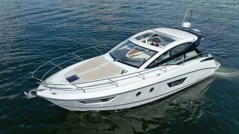 Slide: The Image of Beneteau 40 - Tis the Seasun - Exterior Profile 2017 Beneteau 40 Gran Turismo - Tis the Seasun - 7680063
