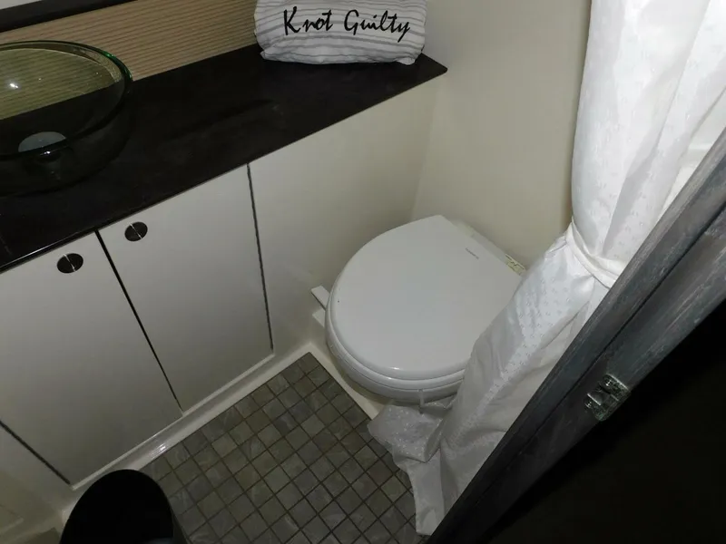 Slide: The Image of Sea Ray Sundancer 320 2018 - 5918438