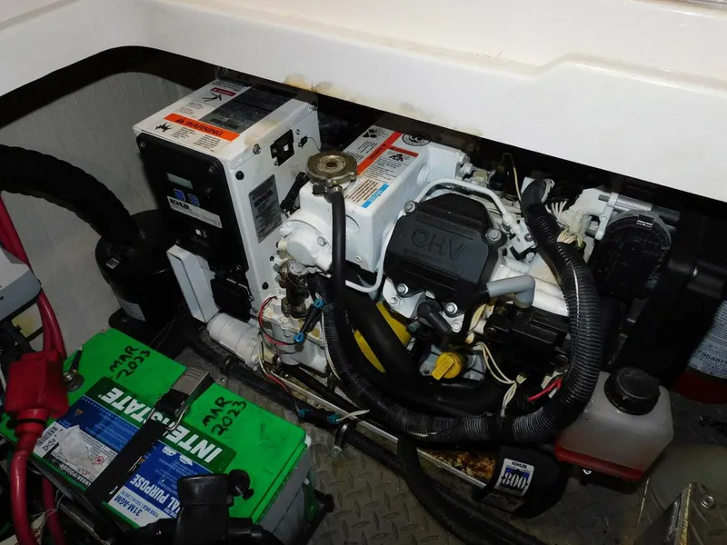 Slide: The Image of Sea Ray Sundancer 320 2018 - 5918466