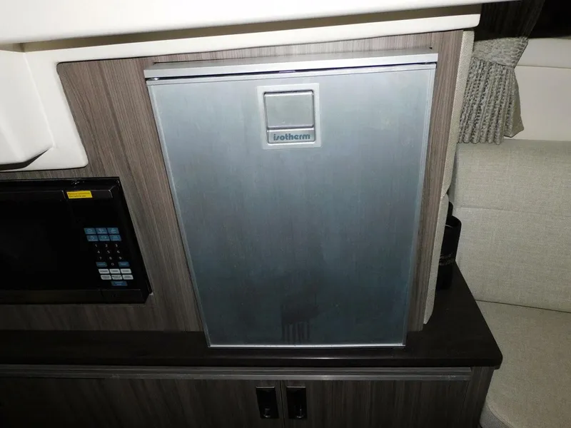 Slide: The Image of Sea Ray Sundancer 320 2018 - 5918432