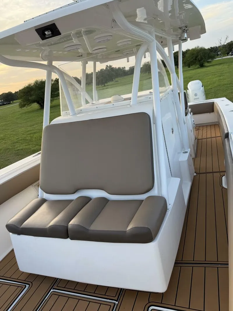 Slide: The Image of 2014 Sea Hunter 40 Center Console - 5921308
