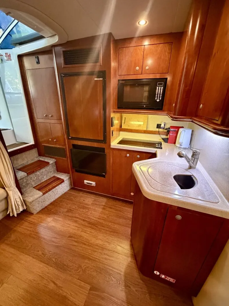 Slide: The Image of Cruisers 370 Express 2007 - 5981935