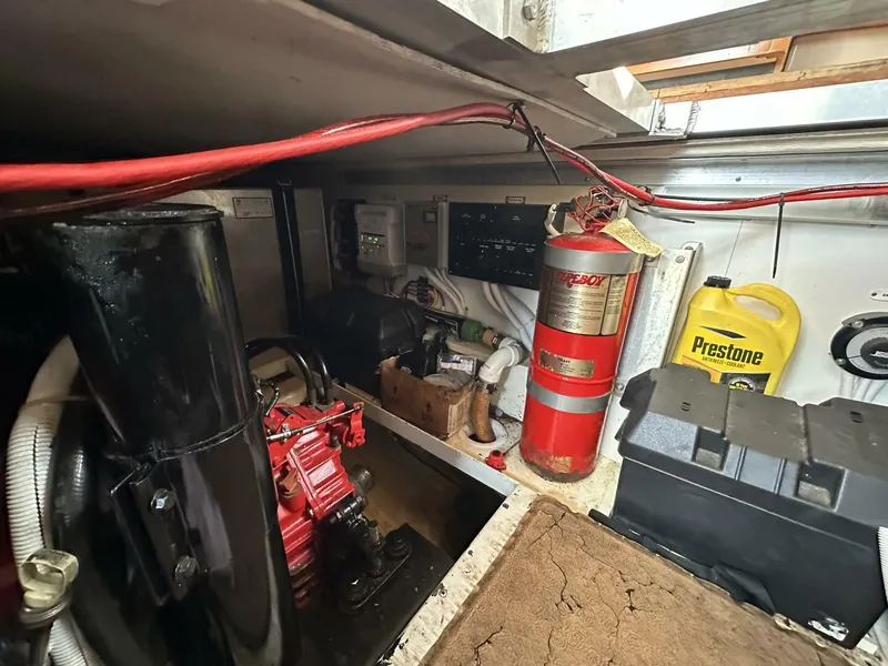 Slide: The Image of 2005 Carver 36 SS - 5919786