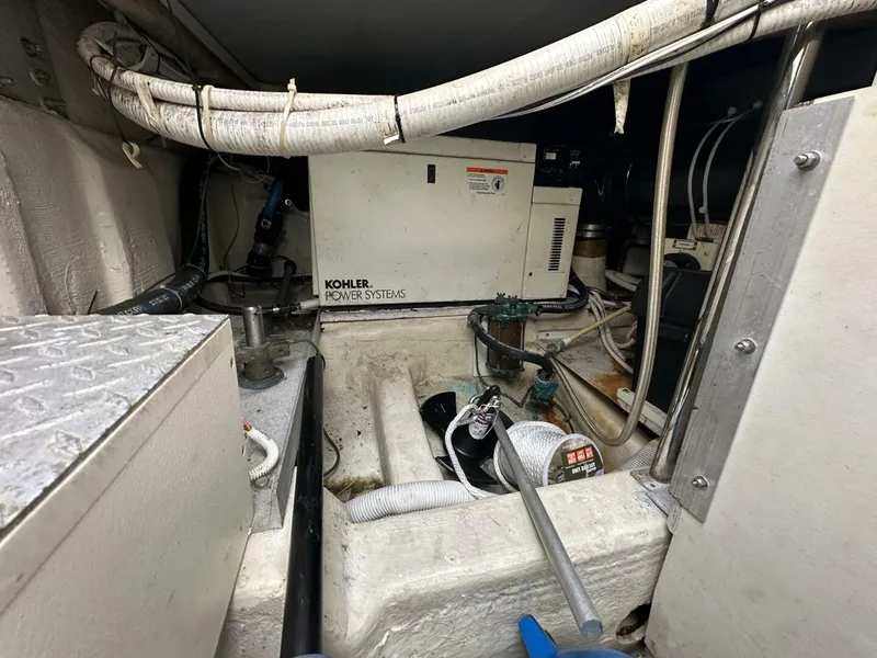 Slide: The Image of 2005 Carver 36 SS - 5919798