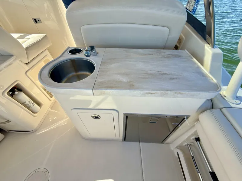 Slide: The Image of Grady-White 307 Freedom 2016 - 5919683