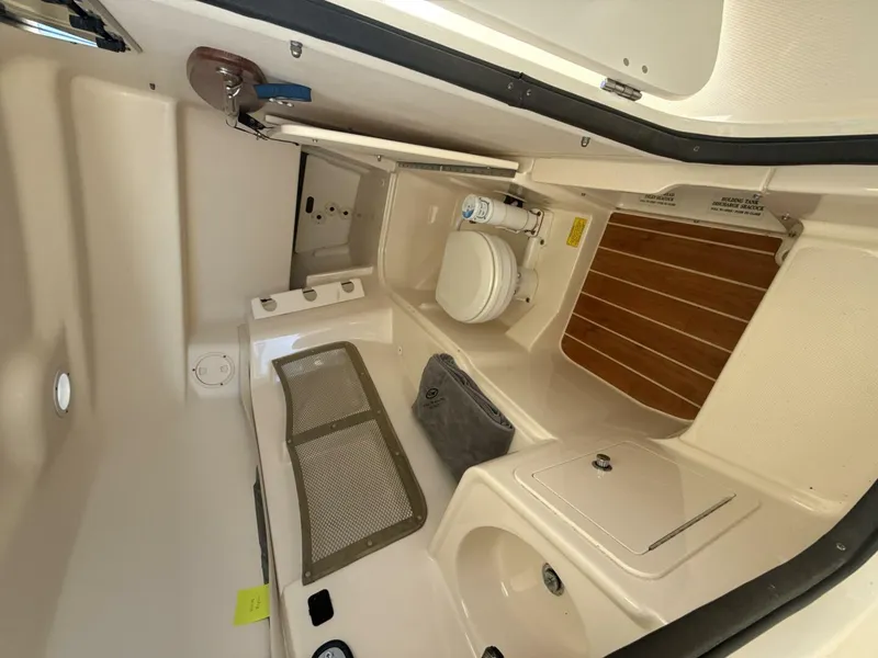 Slide: The Image of Grady-White 307 Freedom 2016 - 5919685