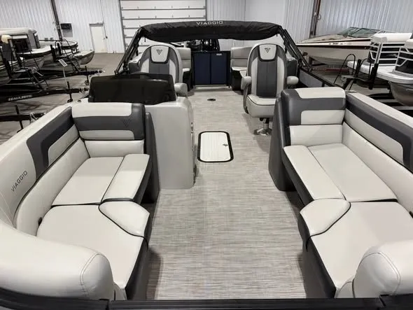 Slide: The Image of Viaggio Lago L22U 2023 - 4