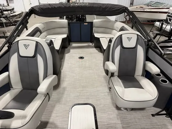 Slide: The Image of Viaggio Lago L22U 2023 - 6