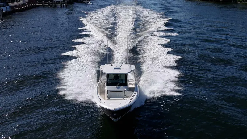 Slide: The Image of Tiara 34LS 2023 - 5919816