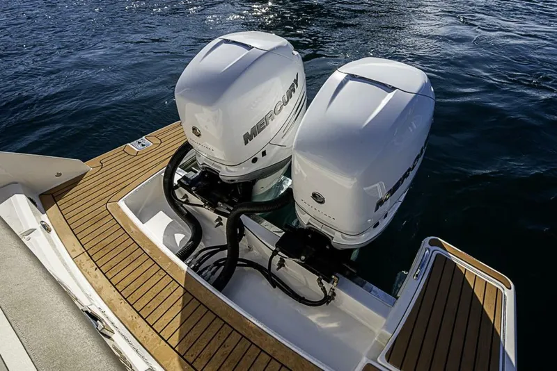 Slide: The Image of Tiara 34LS 2023 - 5919860