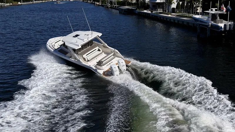 Slide: The Image of Tiara 34LS 2023 - 5919811