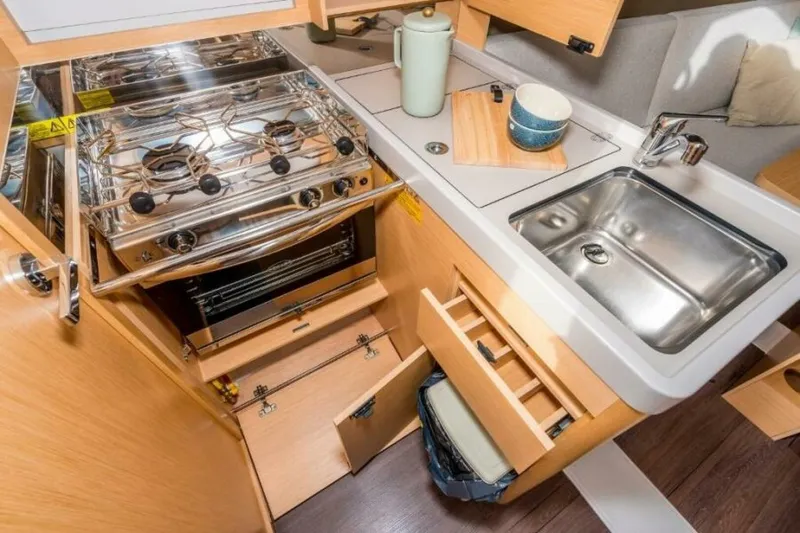 Slide: The Image of Beneteau Oceanis 30.1 Brochure Galley - 5920783