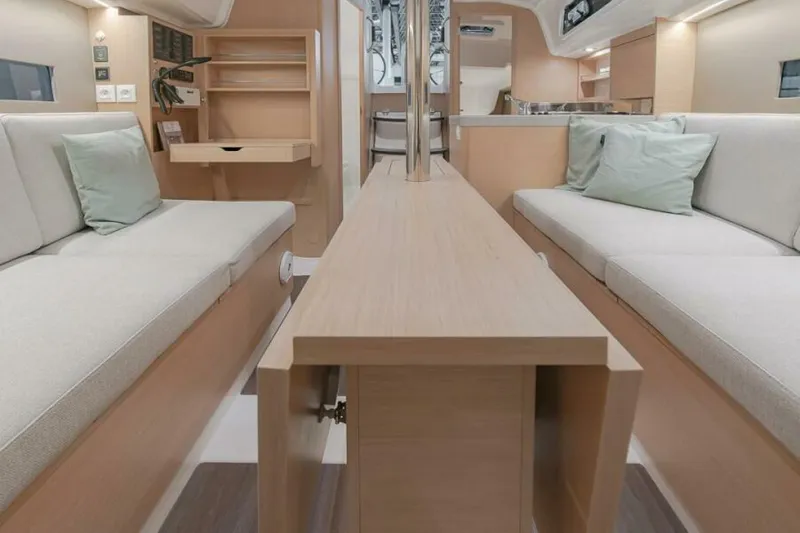 Slide: The Image of Beneteau Oceanis 30.1 Brochure Salon - 5920781