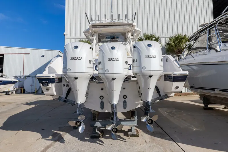 Slide: The Image of 2019 Pursuit S 368 Moon Dogg Motors - 5993628