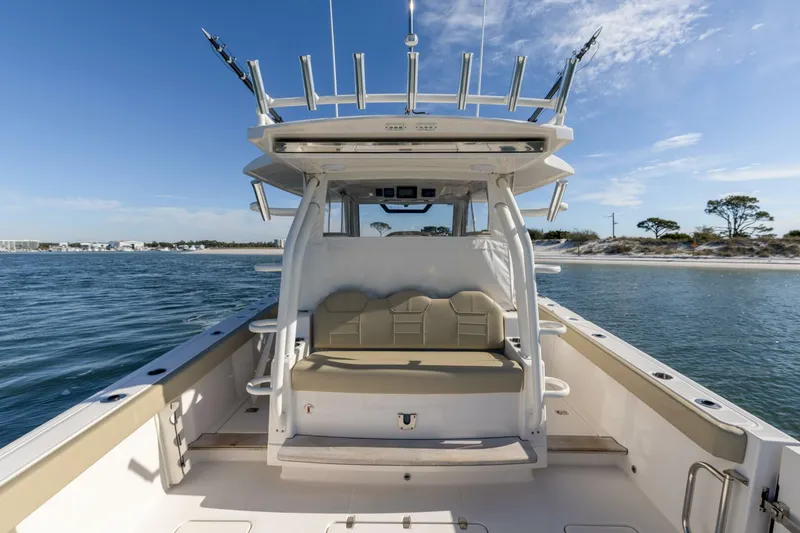 Slide: The Image of 2019 Pursuit S 368 Moon Dogg Cockpit - 5993610