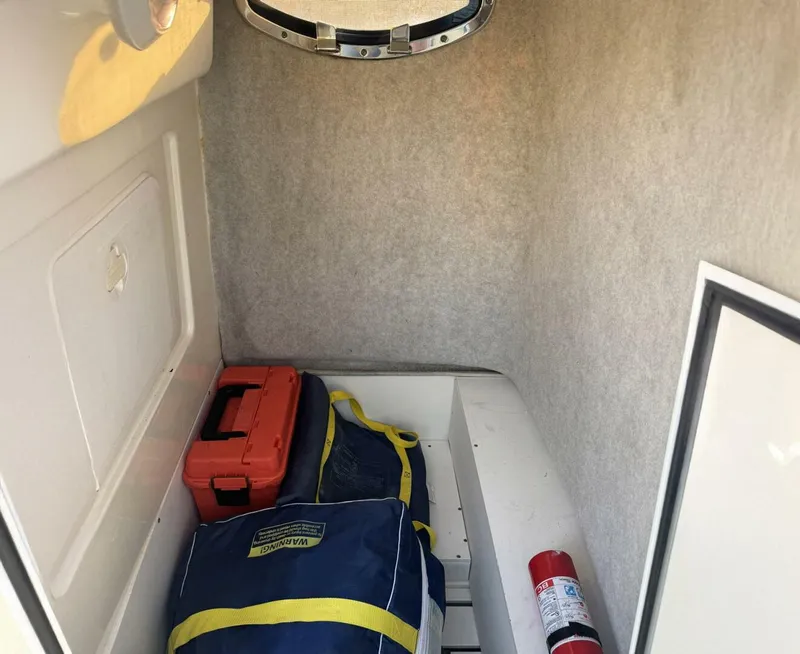 Slide: The Image of Scout 240 Bay Boat 2006 - 5921002