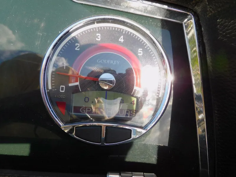 Slide: The Image of Aqua 275 CBE 2023 - 5921044