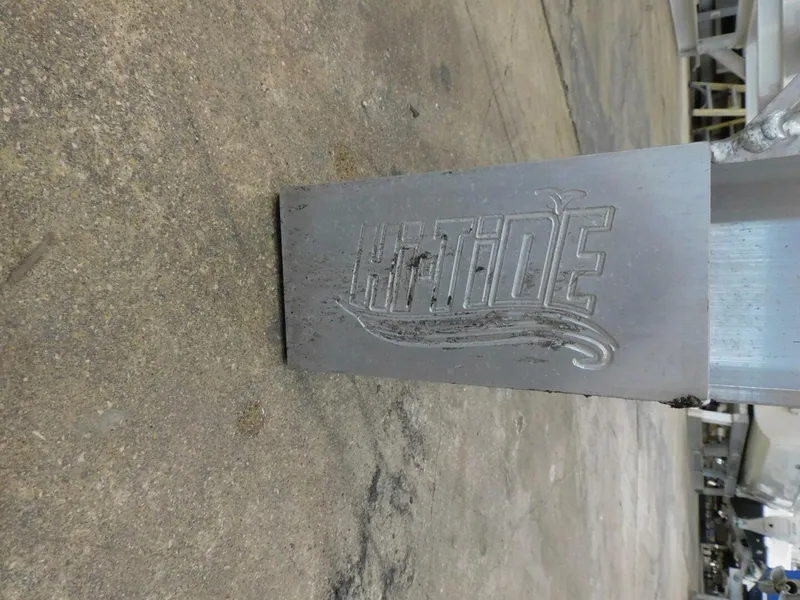 Slide: The Image of Aqua 275 CBE 2023 - 5921054