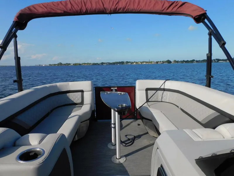 Slide: The Image of Aqua 275 CBE 2023 - 5921032