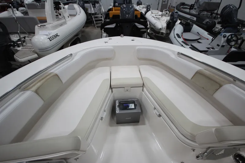 Slide: The Image of Robalo R200 2016 - 6024498