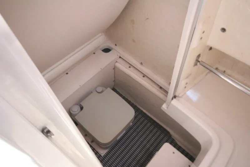 Slide: The Image of Robalo R200 2016 - 5921214