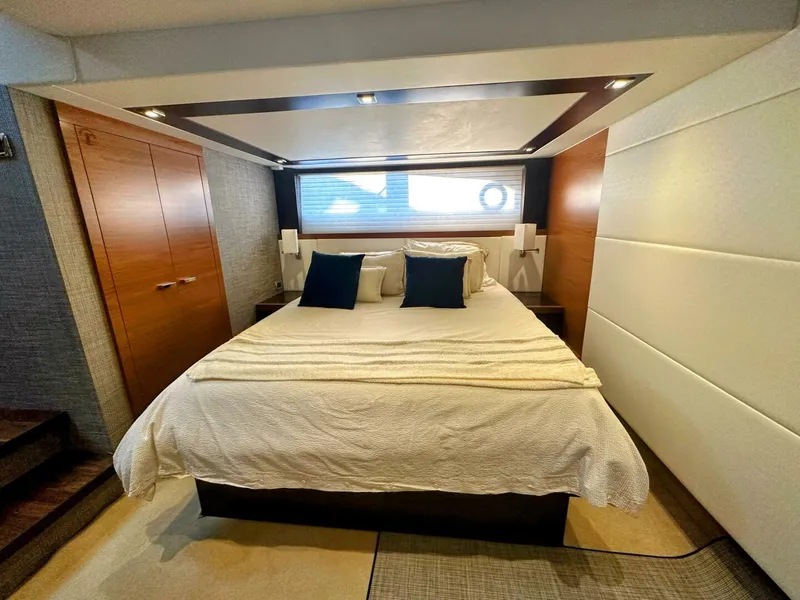 Slide: The Image of Tiara 50 Coupe 2014 - 5926584