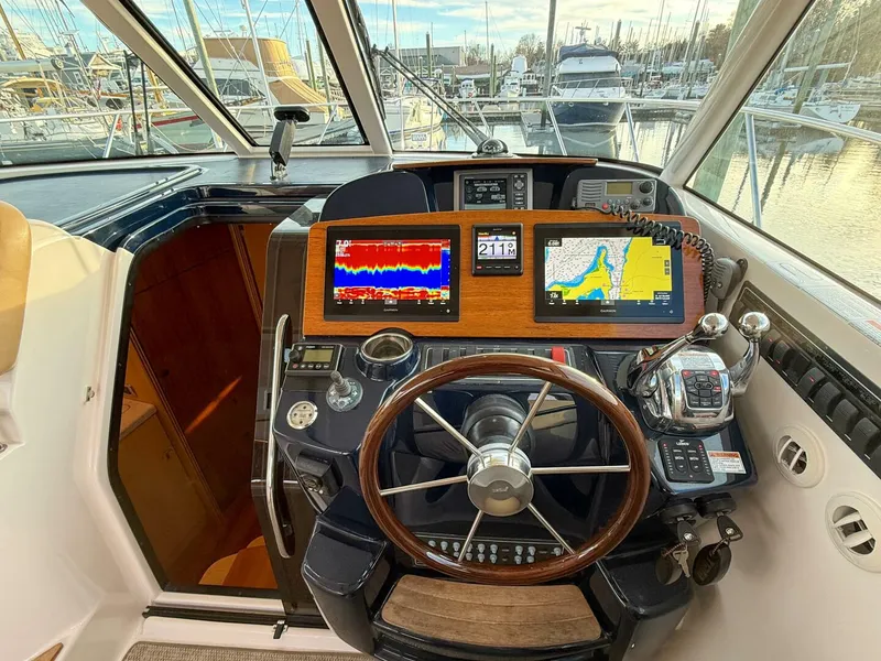 Slide: The Image of Tiara 3600 Coronet 2013 - 5921383