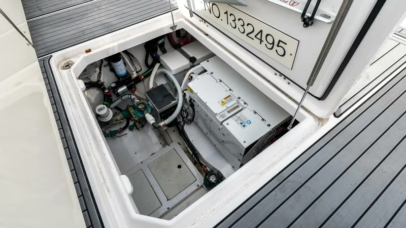 Slide: The Image of Everglades 455 Center Console 2023 - 5921478