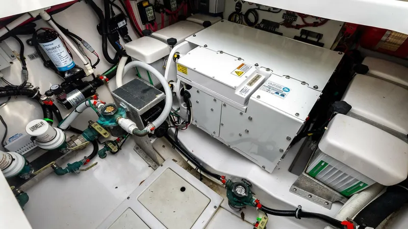 Slide: The Image of Everglades 455 Center Console 2023 - 5921479