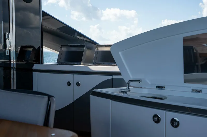 Slide: The Image of Princess 80 -Maravi  Flybridge 2025 Princess X80 Flybridge - Meravi - 5922706