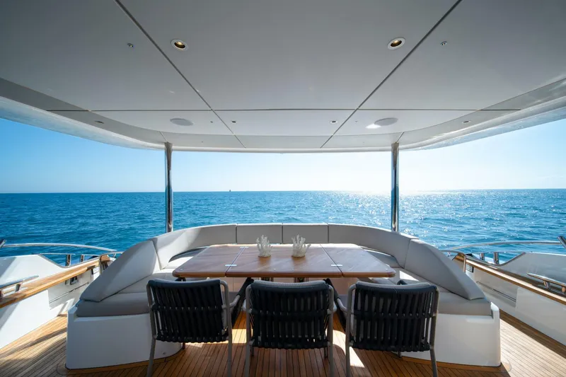 Slide: The Image of 2025 Princess X80 Flybridge - Meravi - 5922725