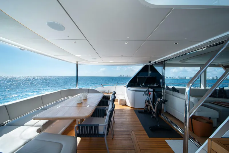 Slide: The Image of 2025 Princess X80 Flybridge - Meravi - 5922728