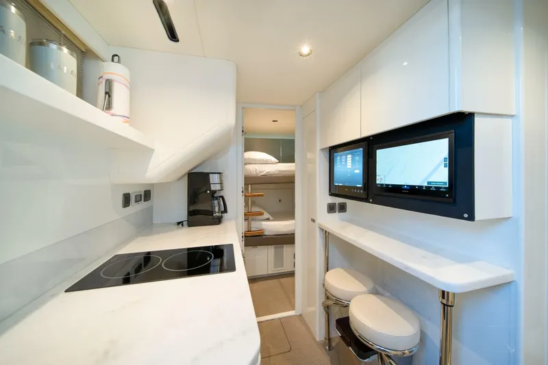 Slide: The Image of Princess 80 -Maravi Crew 2025 Princess X80 Flybridge - Meravi - 5922722