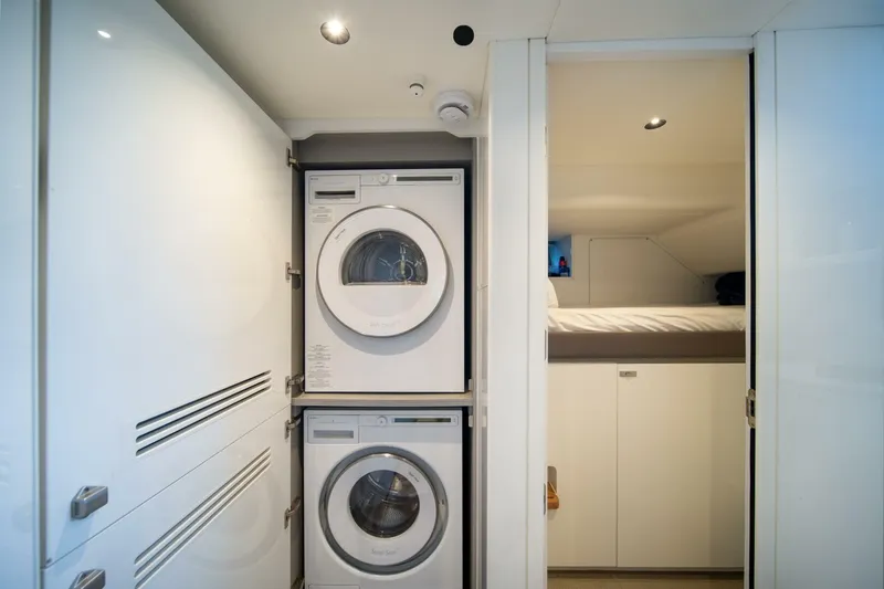 Slide: The Image of Princess 80 -Maravi Crew 2025 Princess X80 Flybridge - Meravi - 5922724