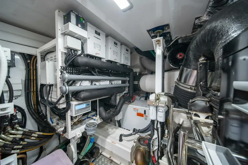 Slide: The Image of Princess 80 -Maravi Engine Room 2025 Princess X80 Flybridge - Meravi - 5922853