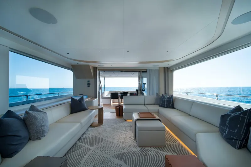 Slide: The Image of Princess 80 -Maravi  Salon 2025 Princess X80 Flybridge - Meravi - 5922544