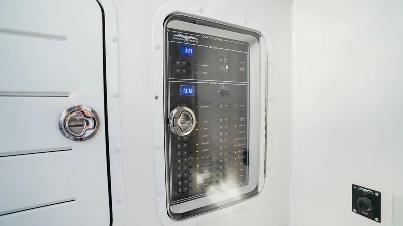 Slide: The Image of Invincible 43 Open 2024 - 5924743