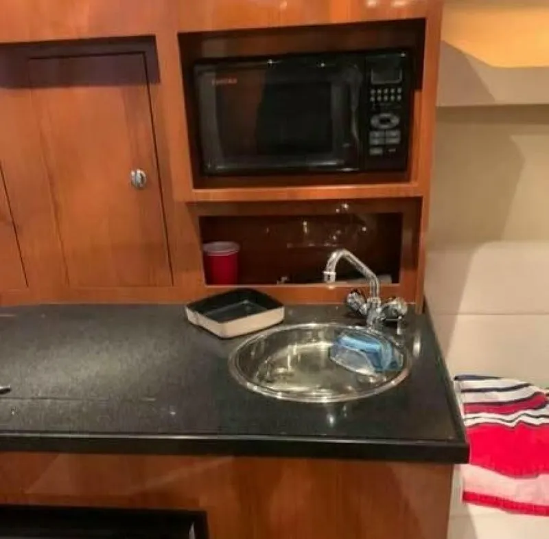 Slide: The Image of Regal 3060 Window Express 2006 - 5921671