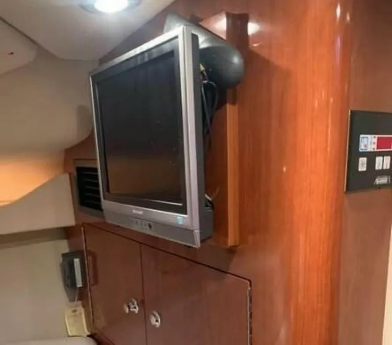 Slide: The Image of Regal 3060 Window Express 2006 - 5921672