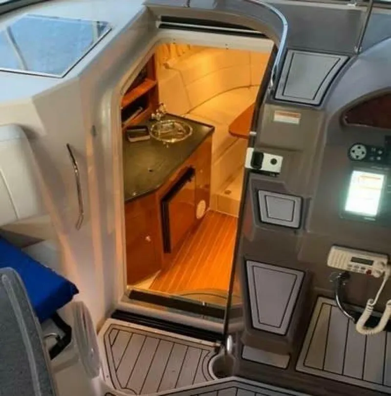 Slide: The Image of Regal 3060 Window Express 2006 - 5921665