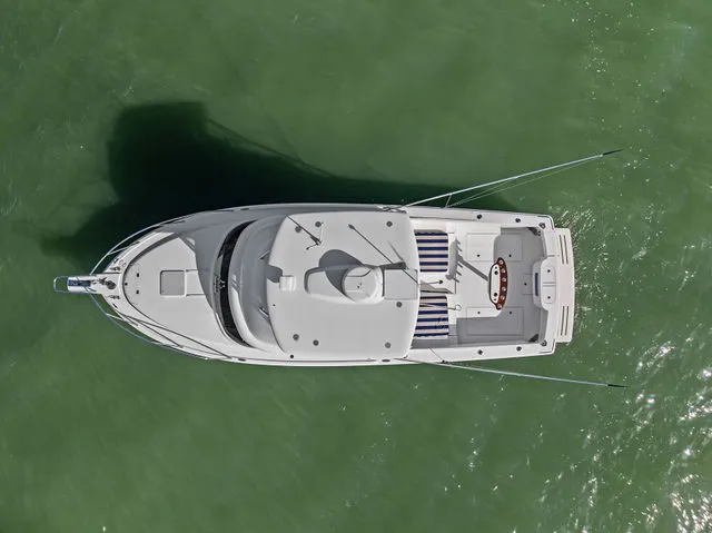 Slide: The Image of Bertram 35 Flybridge 2017 - 68