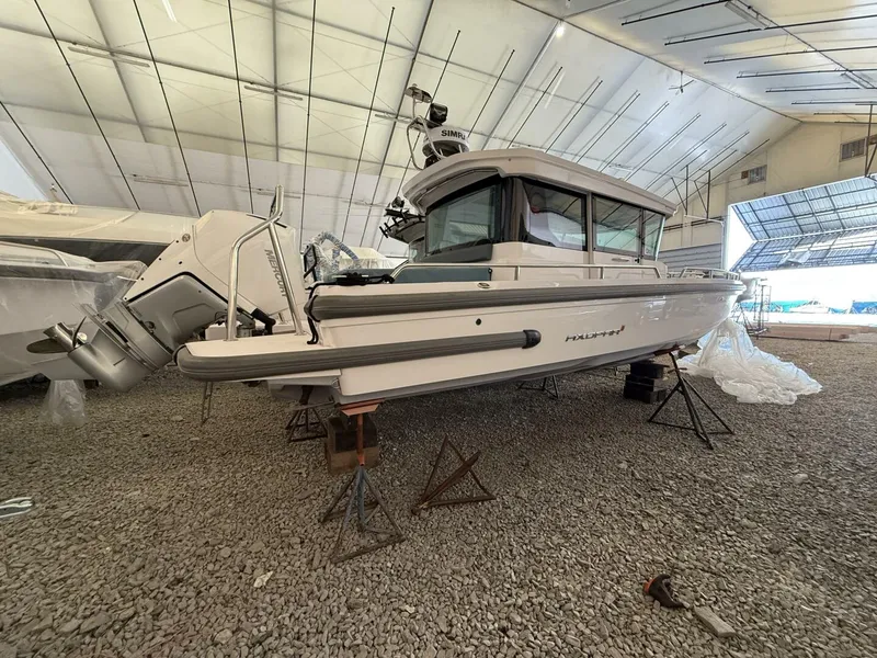 Slide: The Image of Axopar 28 Cabin 2022 - 5921734