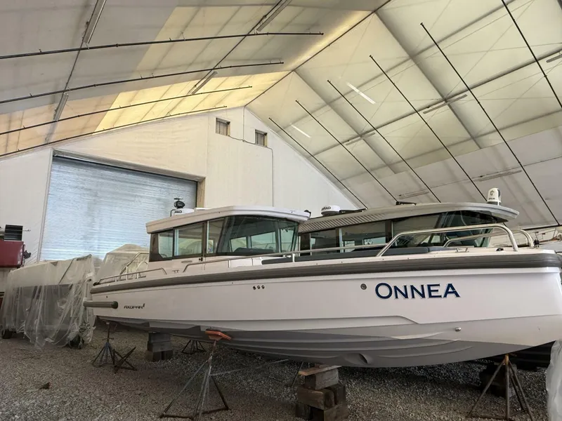 Slide: The Image of Axopar 28 Cabin 2022 - 5921739