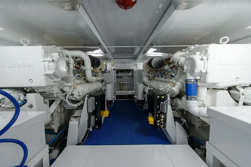 Slide: The Image of Merritt Yachts 60 1987 - 5922074