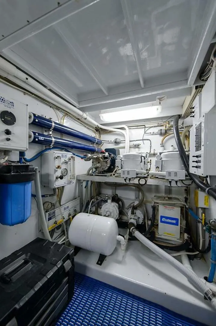 Slide: The Image of Merritt Yachts 60 1987 - 5922075